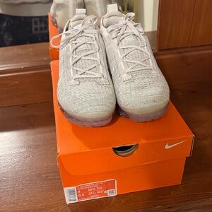 Nike Gray Knit Sneakers